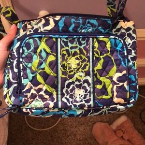 Vera Bradley purse with side strap.